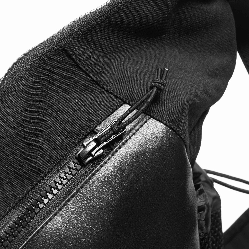 VALTA - VECTOR SLING BAG - BLACK - Image 5